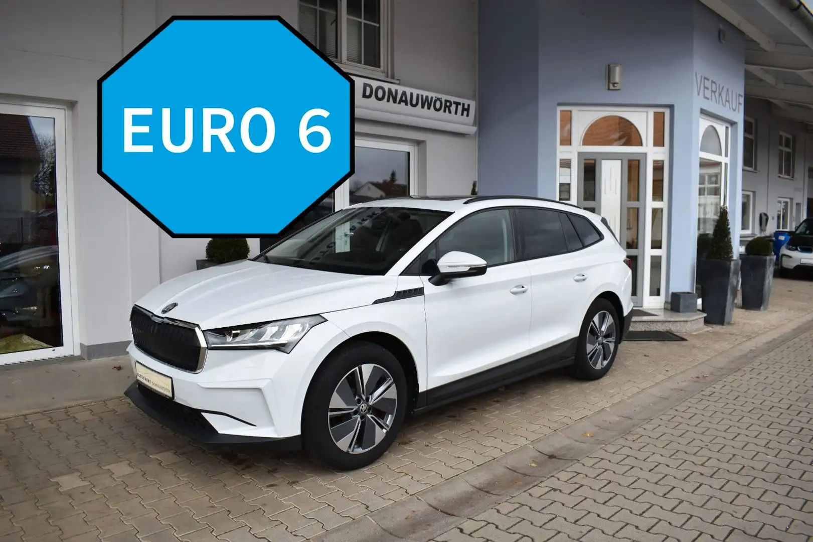 Skoda Enyaq 50 Loft Panormadach 19 Zoll Alu Navi LED Weiß - 2