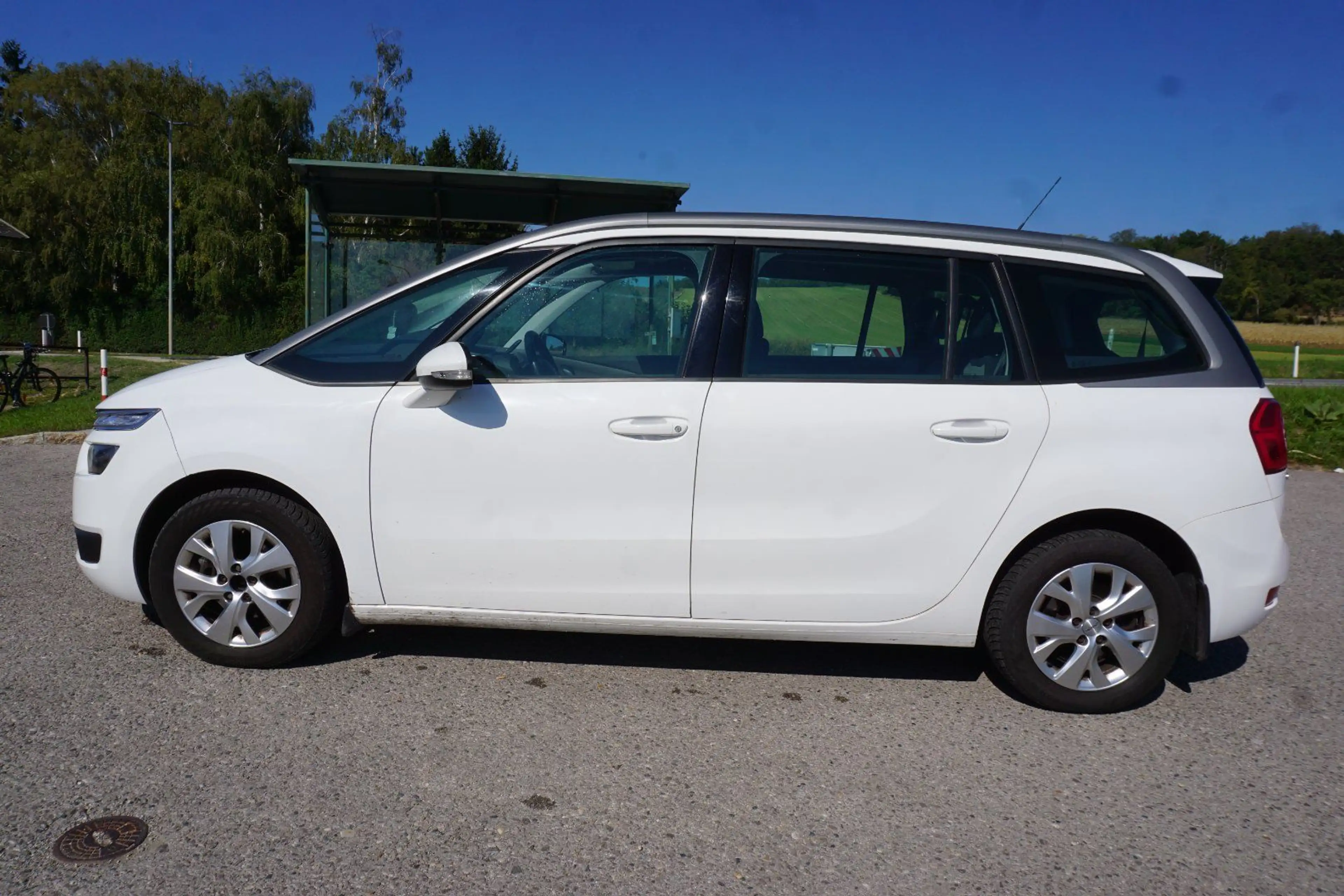 Citroen Grand C4 Picasso C4 Grand Picasso 1.6 e-HDi 115 FAP Seduction — photo 5