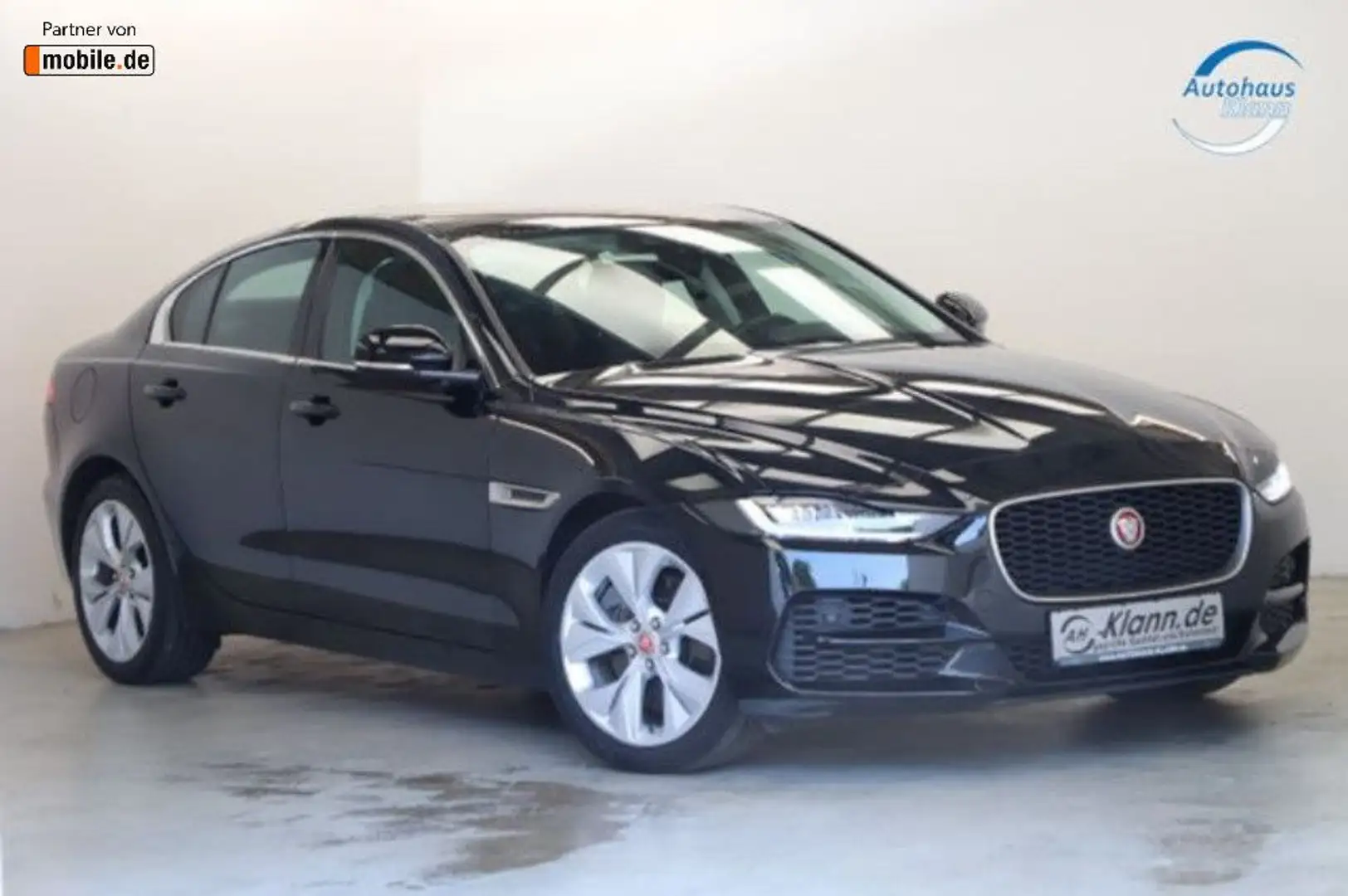 Jaguar XE S 2.0 Turbo 250PS VIR.COCKPIT Carplay 1.HAND Schwarz - 1