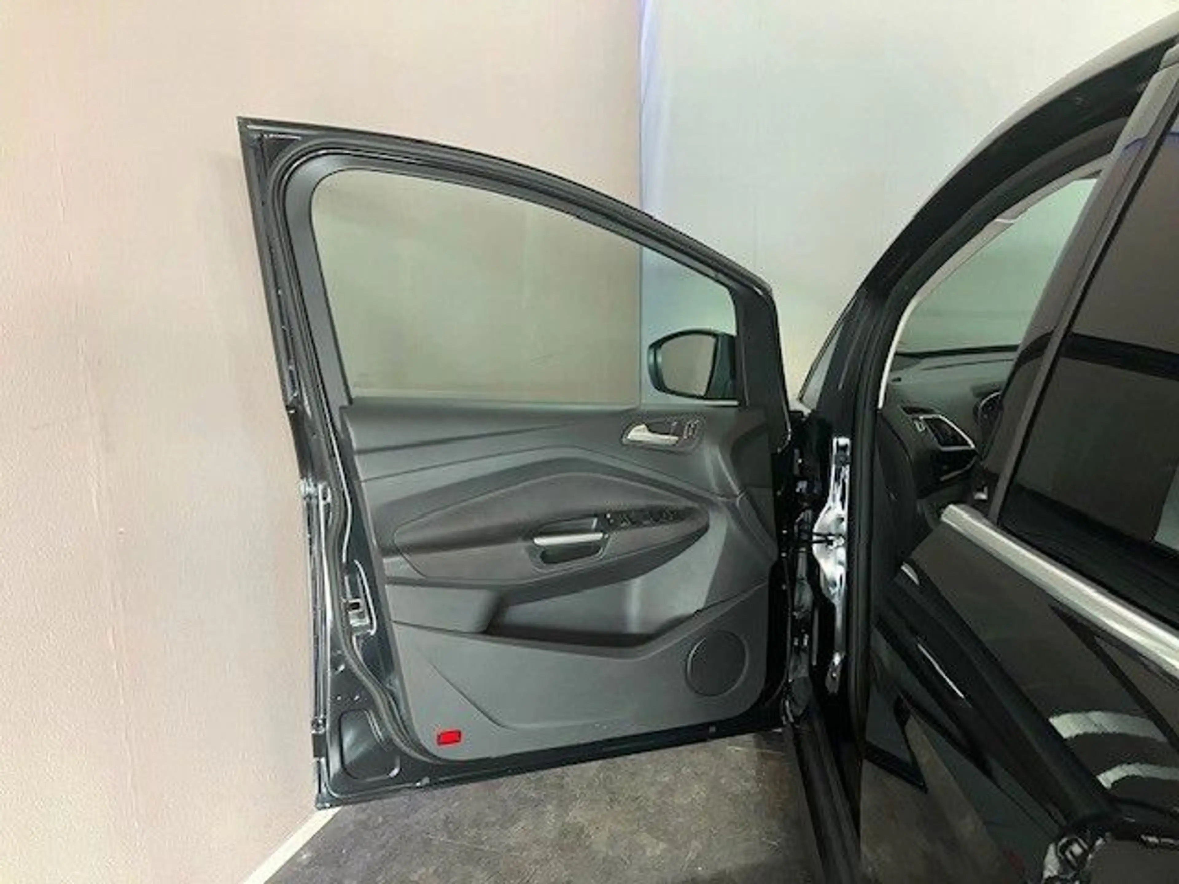 Ford C-Max C-MAX Titanium Xenon+AHK+GARANTIE — photo 2