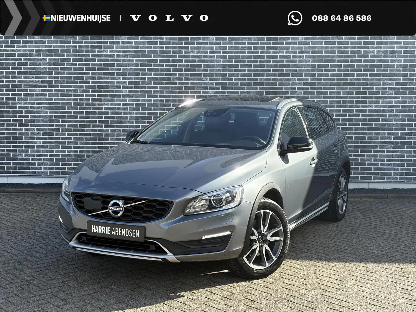 Volvo V60 Cross Country 2.0 T5 Nordic+ | Adaptive cruise control | Schuifd Grau - 1