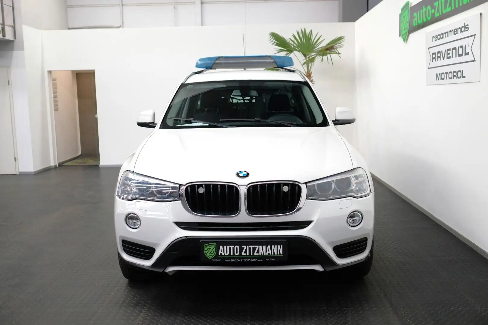 BMW X3 xDrive 20 d NEF NOTARZT ALLRAD KLIMA KAMERA Weiß - 2