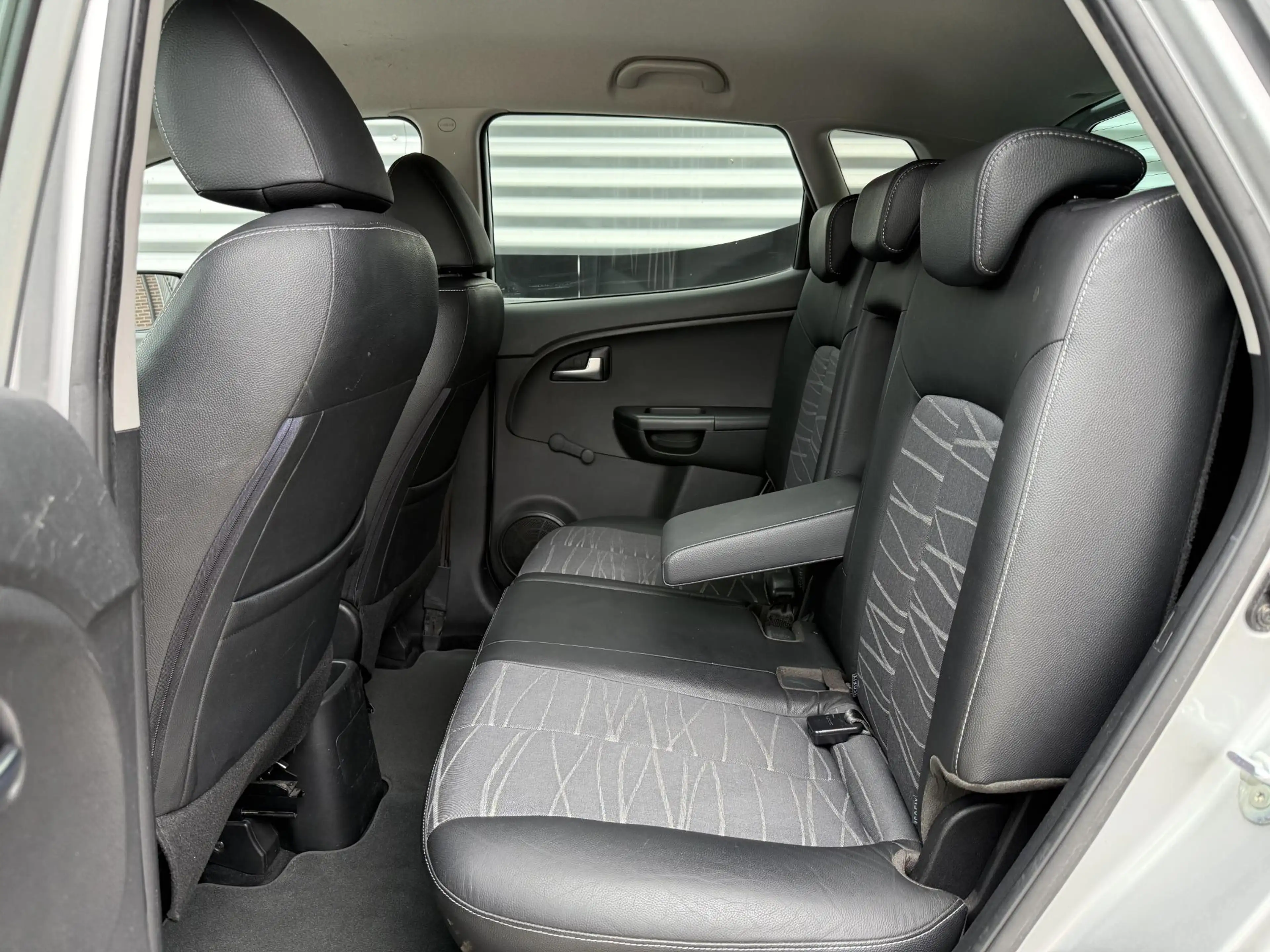 Kia Venga 1.4 CVVT First Edition 1e Eigenaar|Navi|Camera|Cli — photo 10
