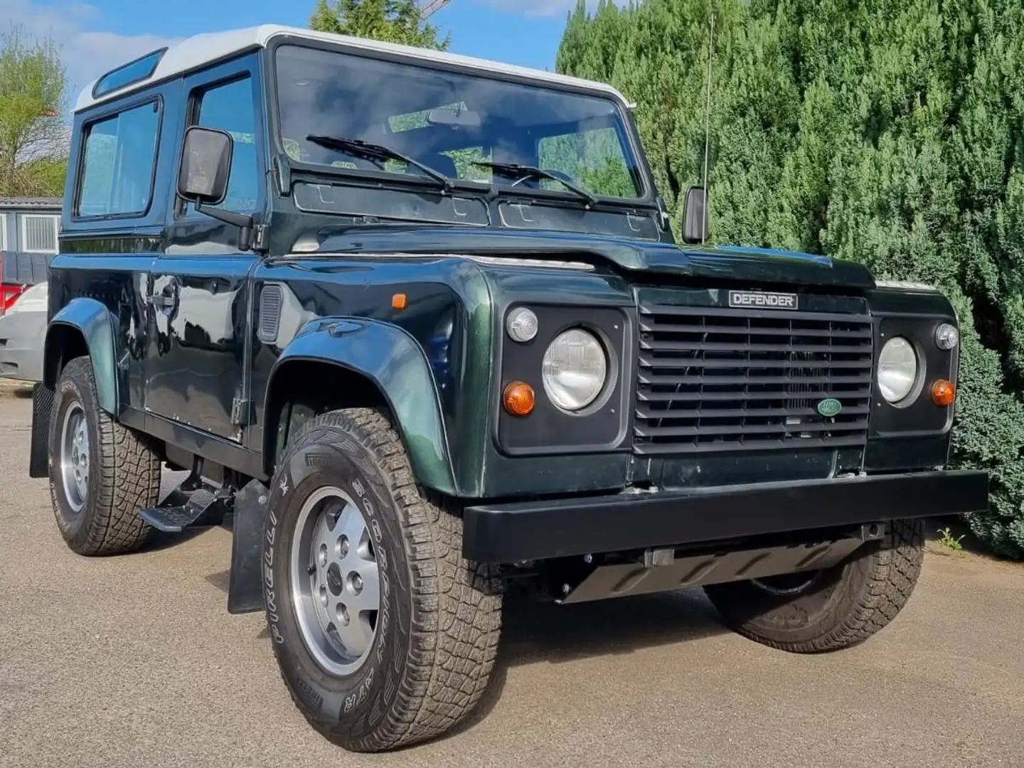 Land Rover Defender 90 Tdi, ROSTFREI, 1. HND, insp. Tüv Neu Grün - 1