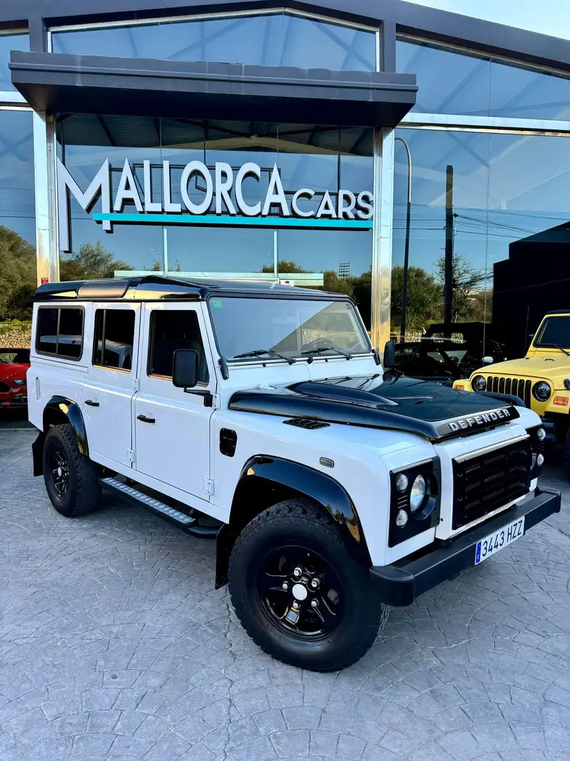 Land Rover Defender 110 TD4 122CV Wit - 1