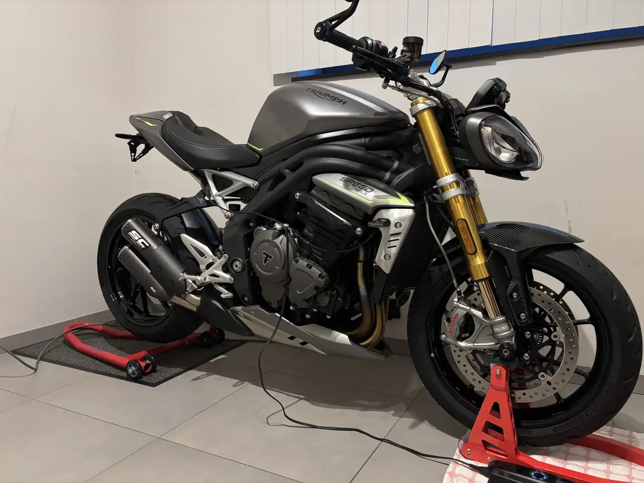 Triumph Speed Triple 1200