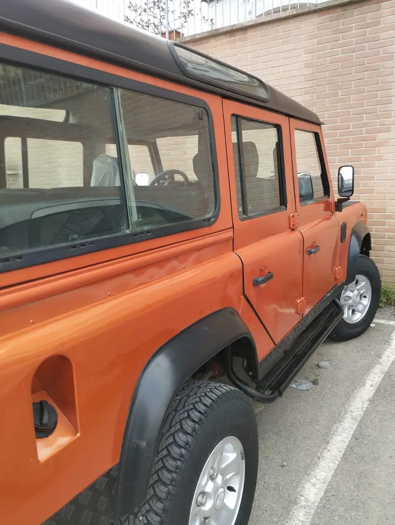 Land Rover Defender Defender 110 2.5 td5 SE SW Orange - 2