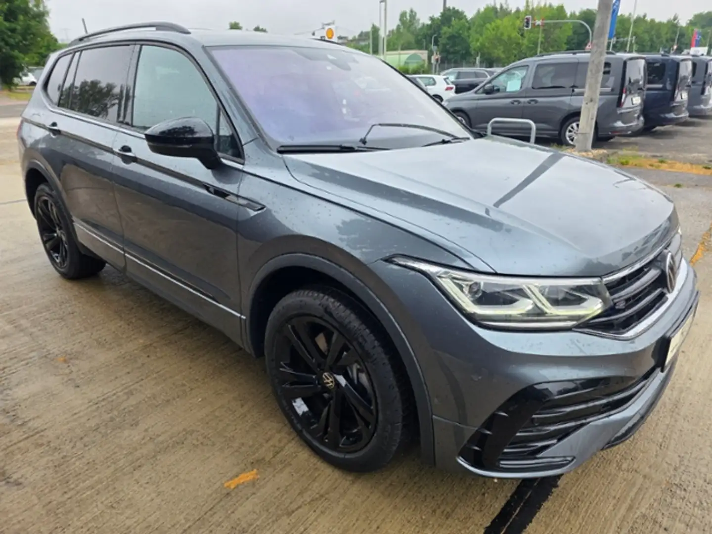 Volkswagen Tiguan Allspace R-Line "Black-Style" 2.0 TSI DSG 4Motion Grau - 2