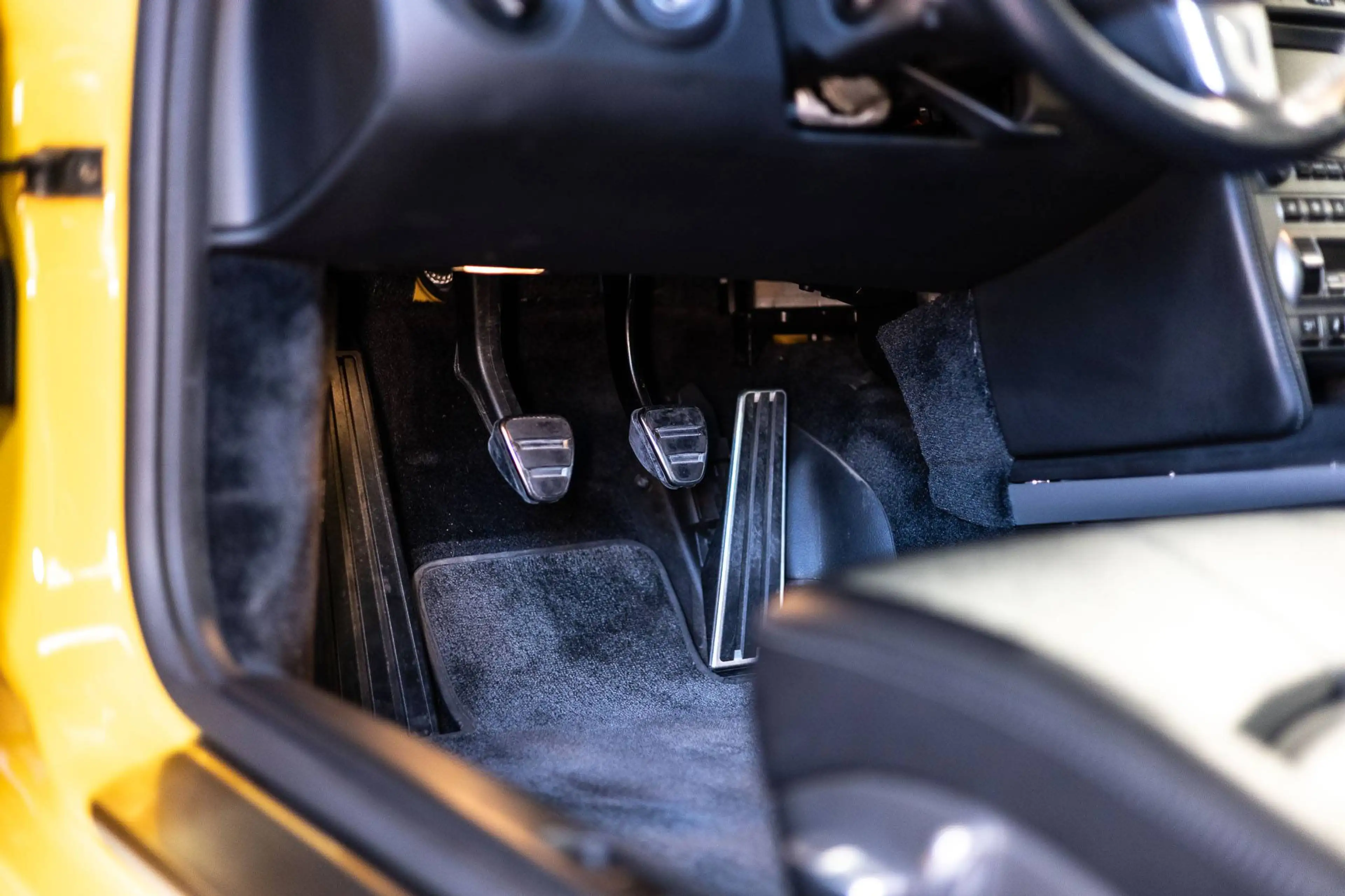 Porsche 997 Targa 4S - Speedgelb - 23.300 km - 2. Hd. — photo 8