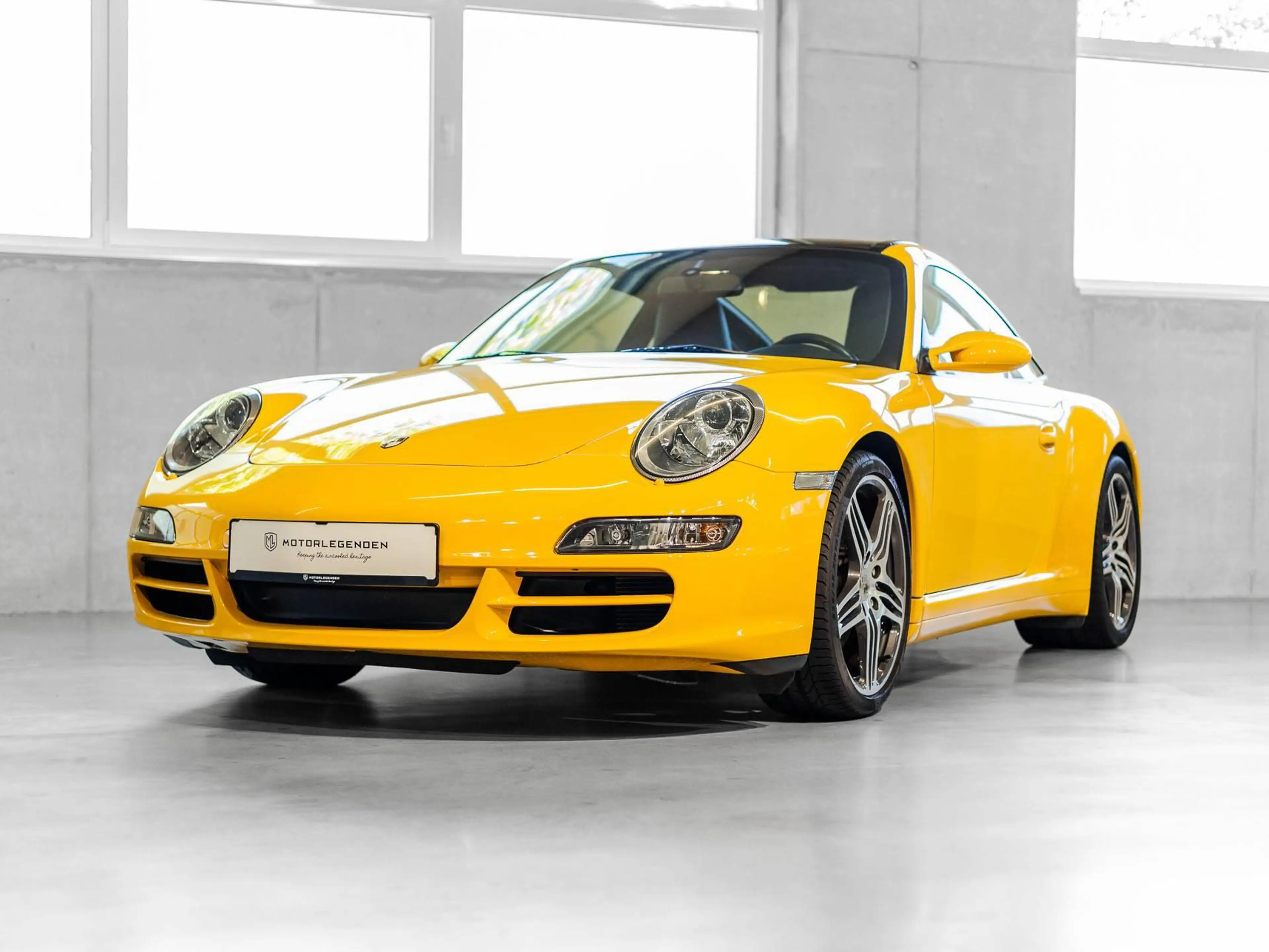 Porsche 997 Targa 4S - Speedgelb - 23.300 km - 2. Hd. — photo 2