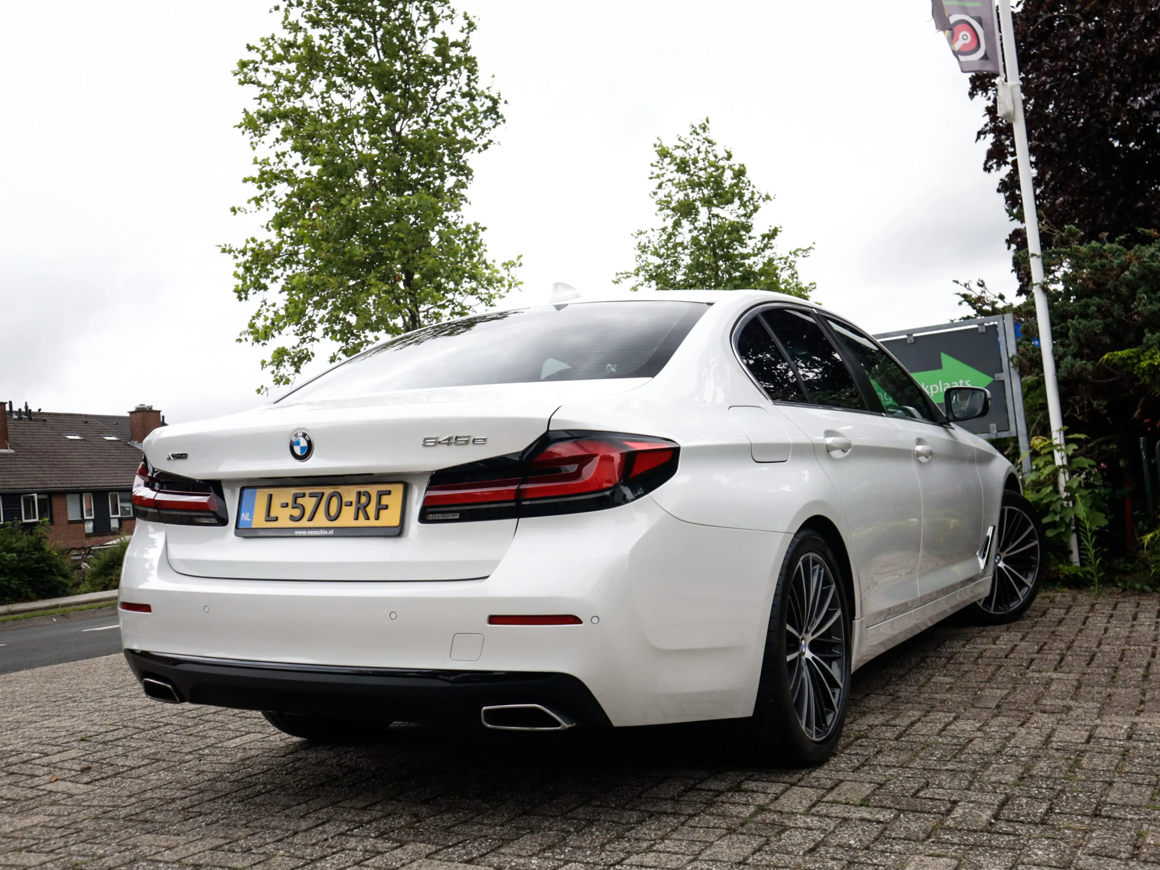 BMW 545 5-serie 545e xDrive Business Edition Plus 1e-Eig. — photo 2