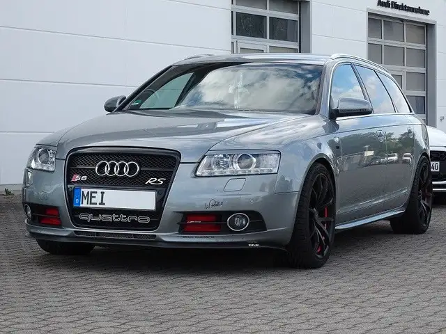Audi A6 Avant 2.4 S Line Plus quattro - Bose / Leder