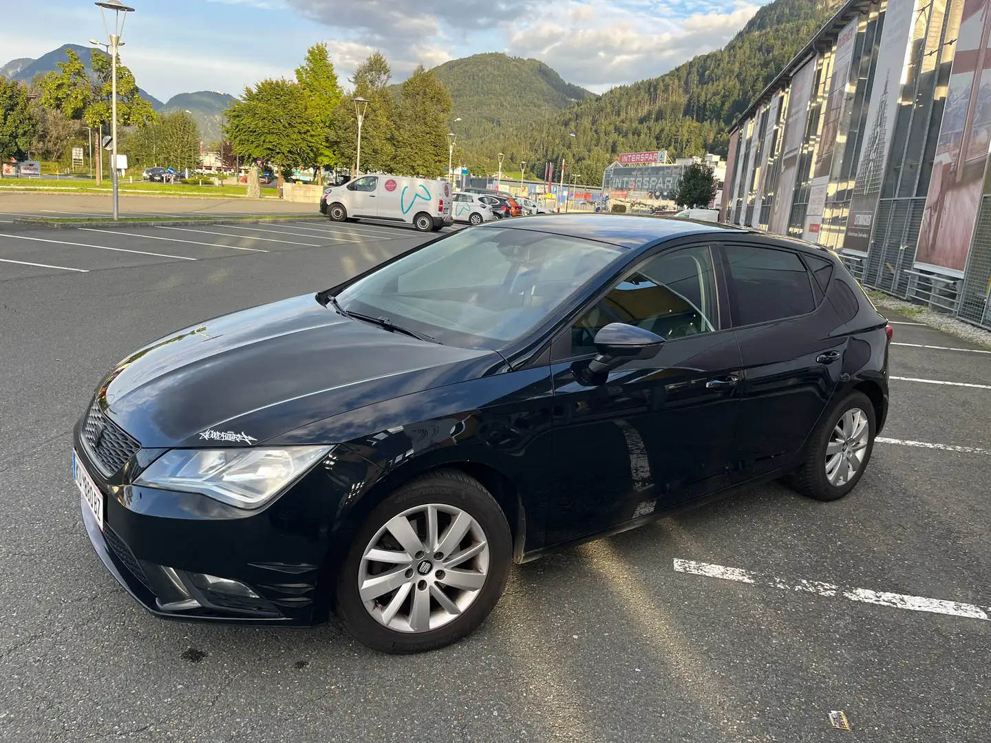 SEAT Leon Leon Reference 1,2 TSI Start-Stopp Reference Schwarz - 2