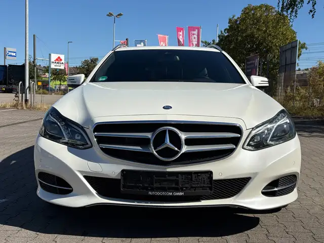 Mercedes-Benz E 350 E 350 T BlueTEC 7G-TRONIC Avantgarde *SPORTPAKET*MASSAGE*AHK*PARKASSIST*KAMERA*