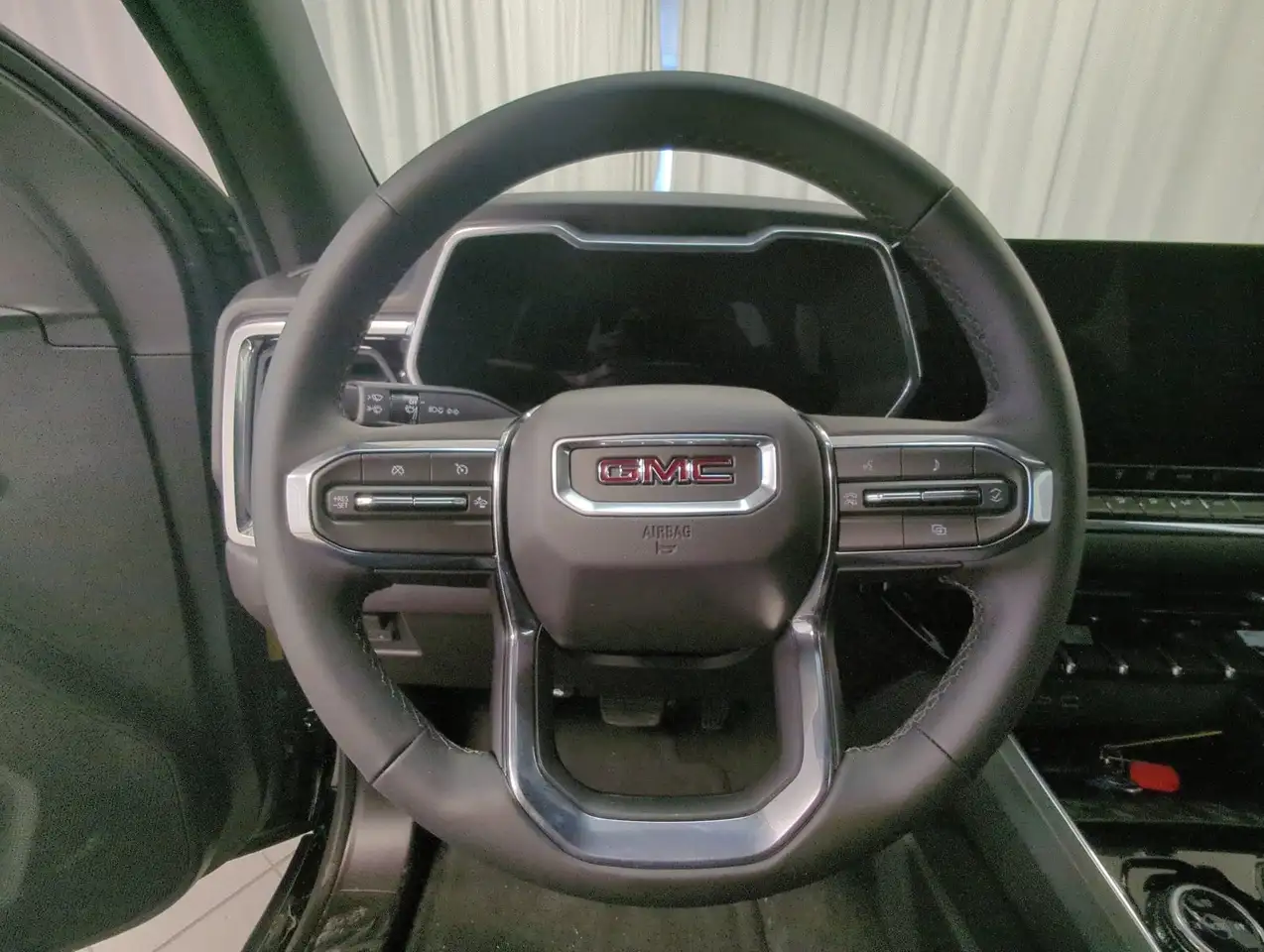 GMC Canyon снимка GMC Canyon