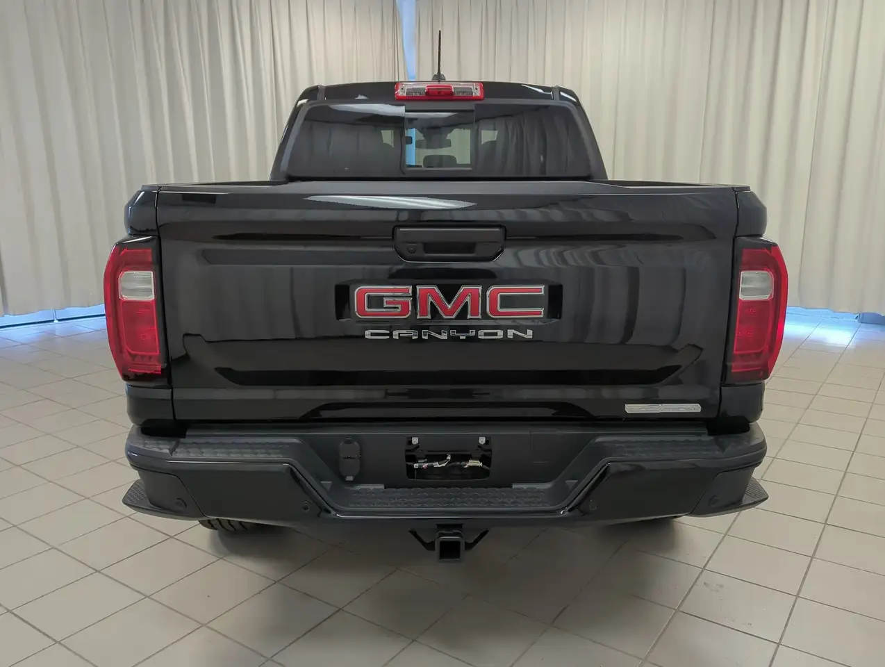 GMC Canyon снимка GMC Canyon