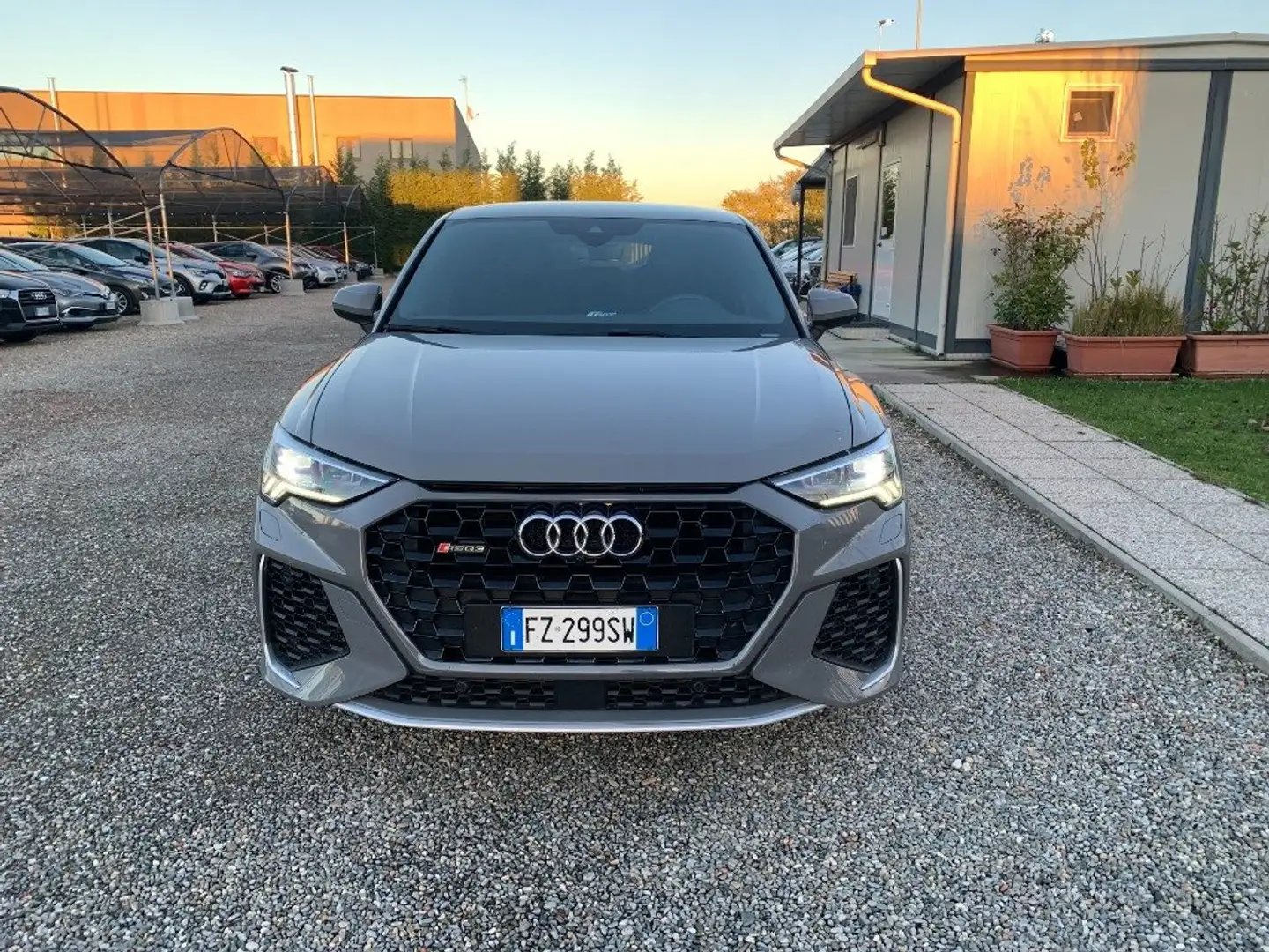 Audi RS Q3 SPB quattro S tronic Grau - 2