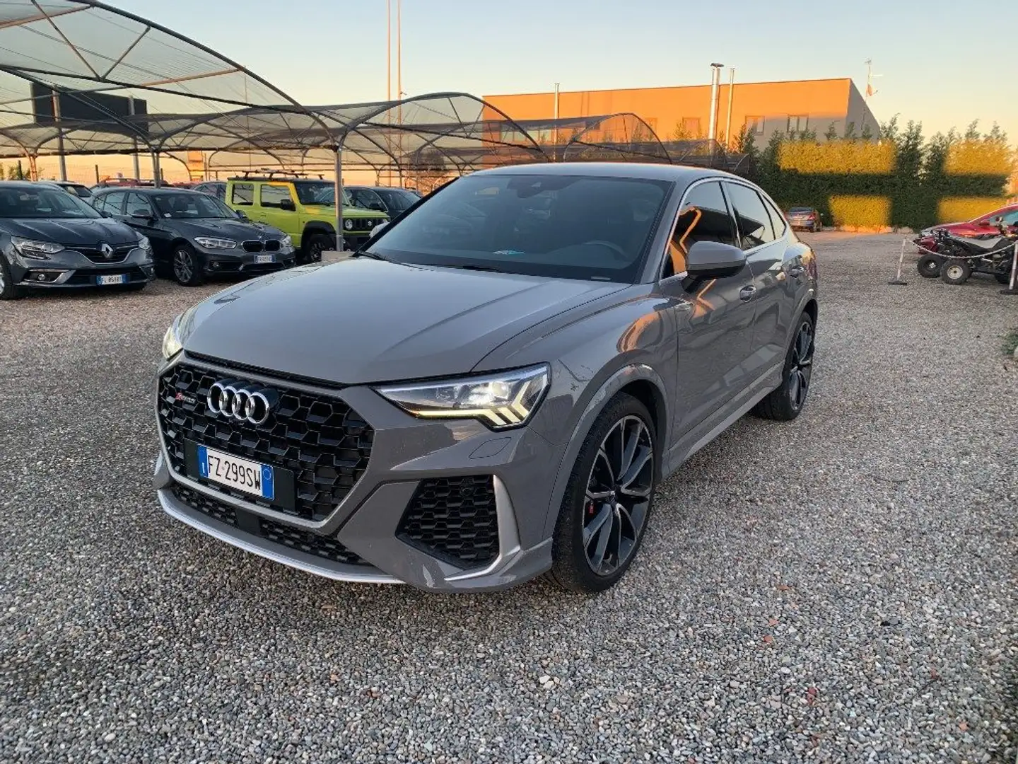Audi RS Q3 SPB quattro S tronic Grau - 1