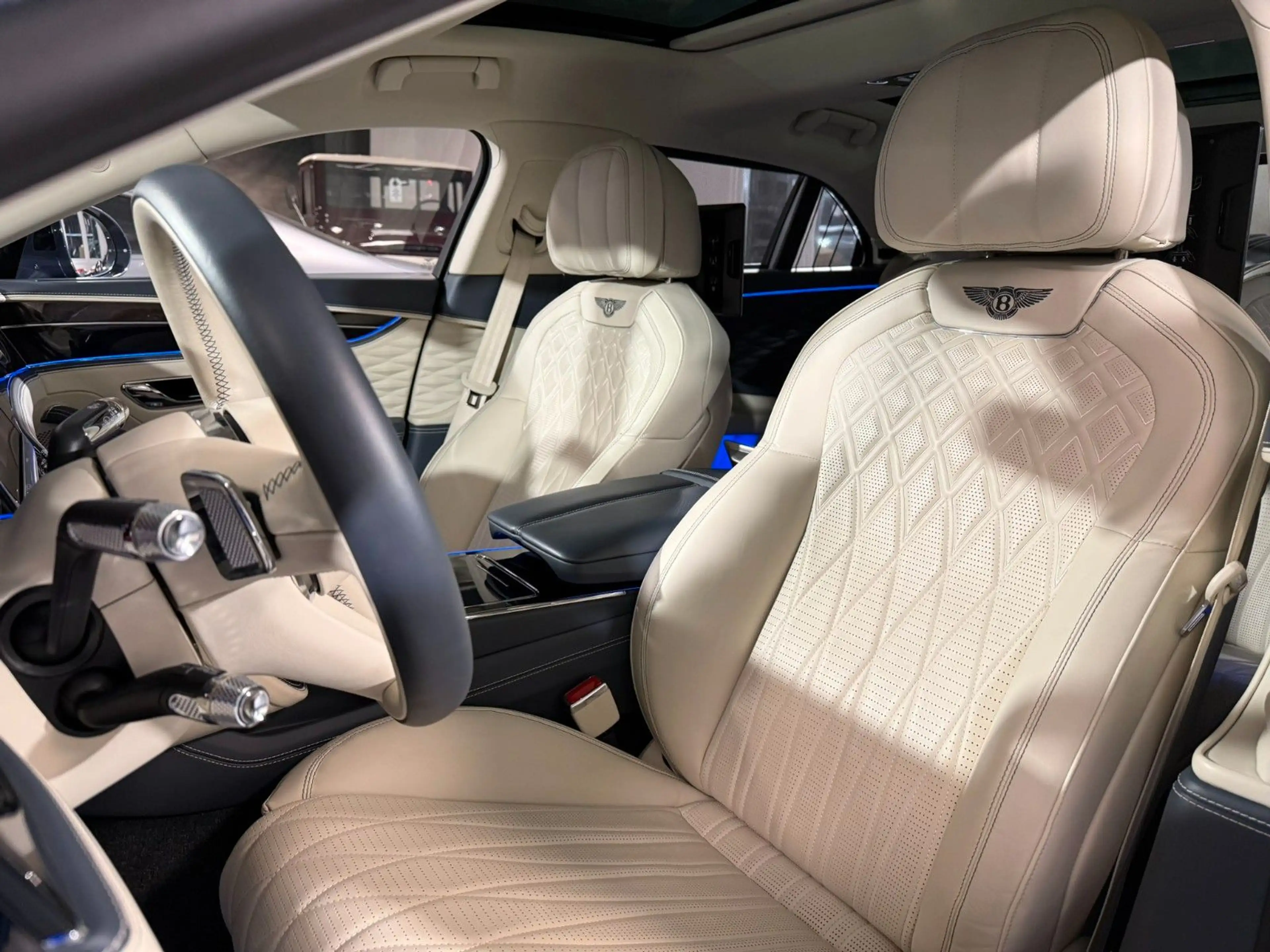 Bentley Flying Spur V8 Mansory, Carbon, Exclusive, Naim — photo 9