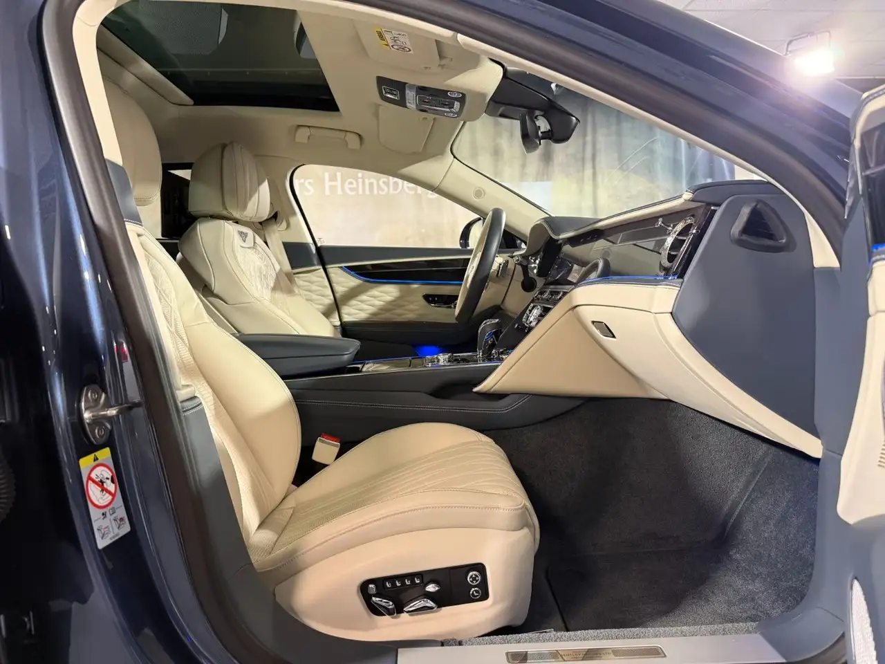 Bentley Flying Spur 2022 — фото 14