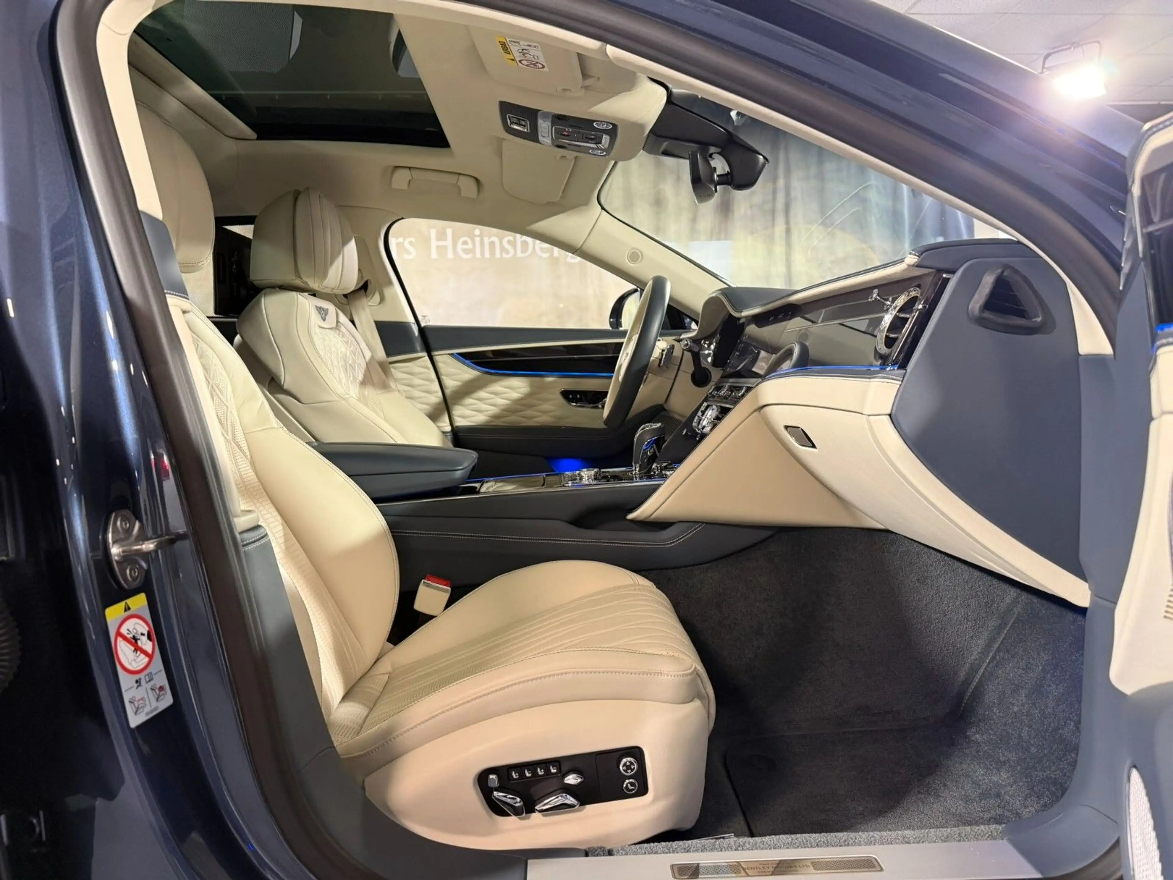 Bentley Flying Spur V8 Mansory, Carbon, Exclusive, Naim — photo 14