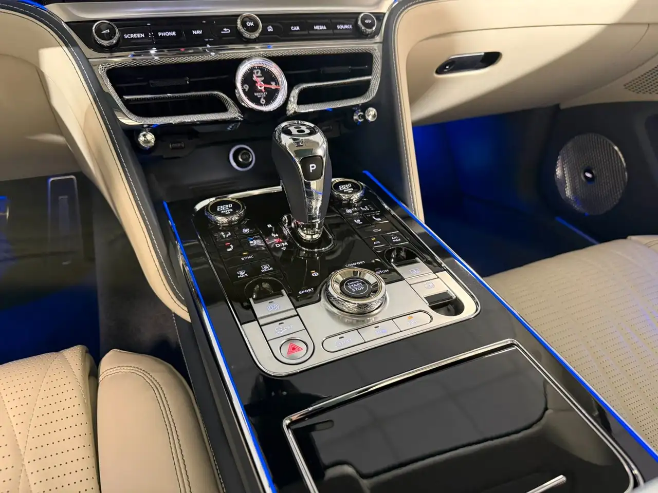 Bentley Flying Spur 2022 — фото 18