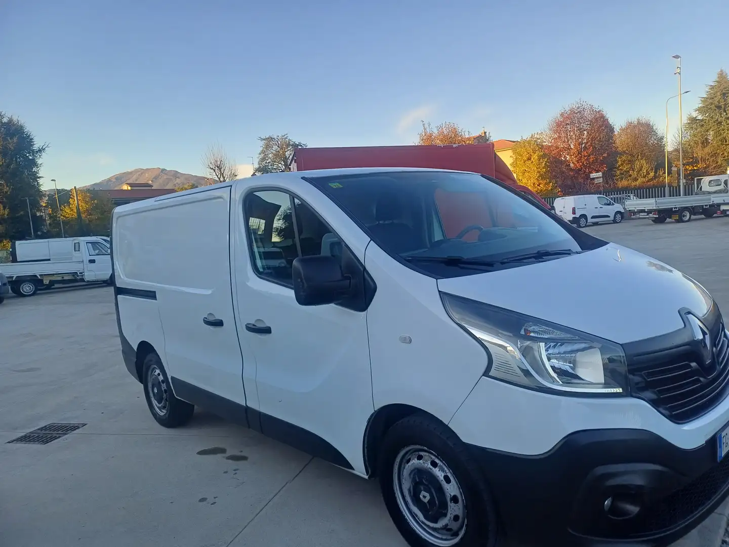 Renault Trafic 1.6 FURGONE Weiß - 2