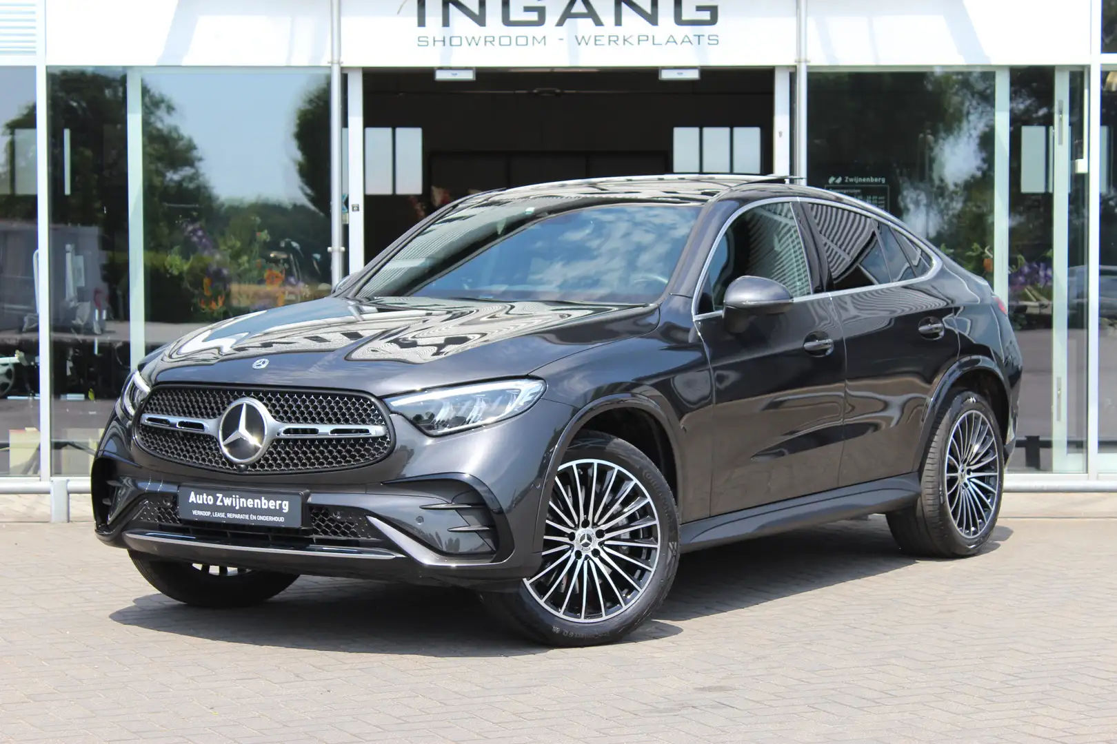 Mercedes-Benz GLC 300 Coupé 4MATIC AMG Line | Luchtvering | Achterasbest Grijs - 1