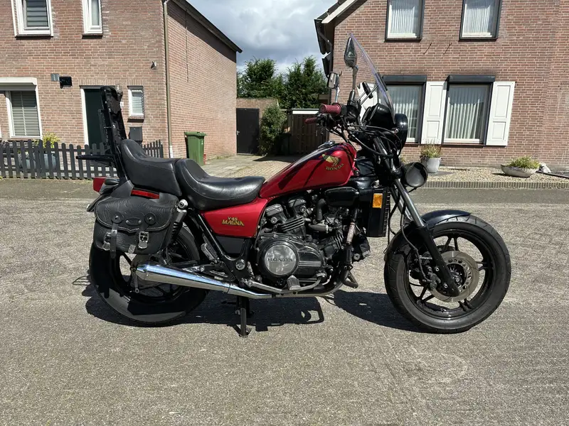 Honda VF 750 - foto 4