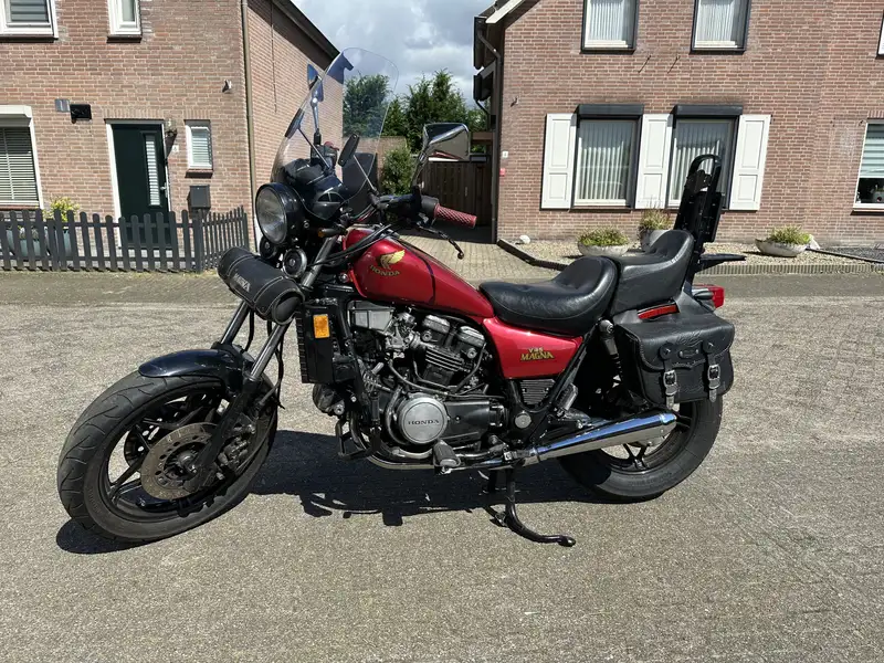 Honda VF 750 - foto 2