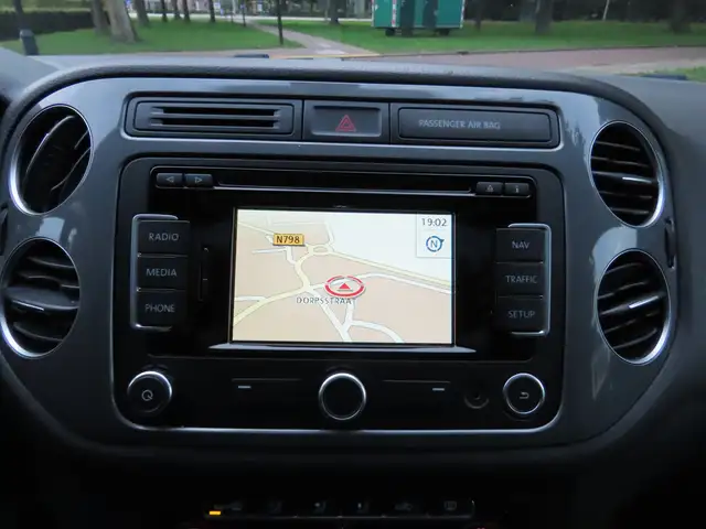 Volkswagen Tiguan view 17