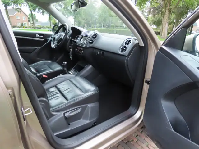 Volkswagen Tiguan view 9