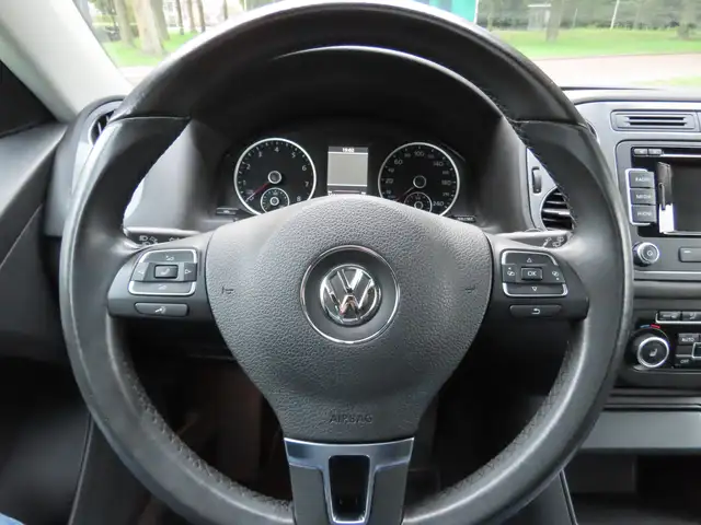 Volkswagen Tiguan view 13
