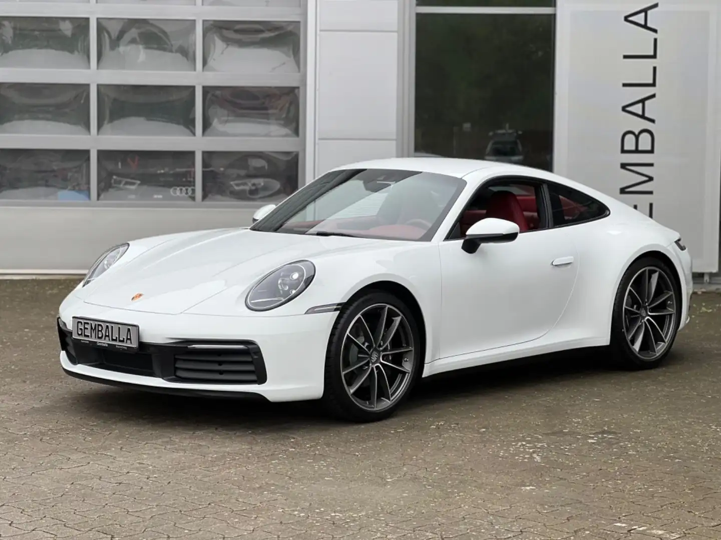 Porsche 992 911 992 CARRERA COUPE, MY 2023, NEUWAGEN Blanc - 1