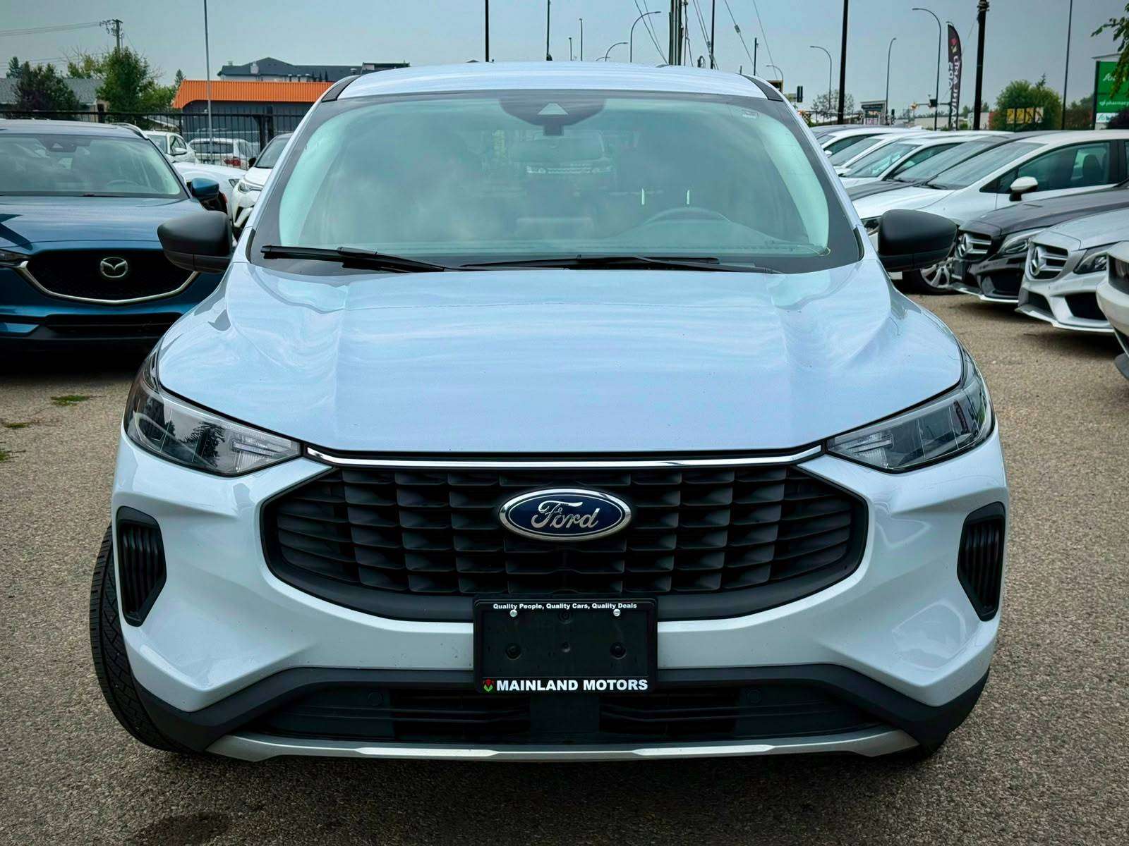 2025 Ford Escape — view 6