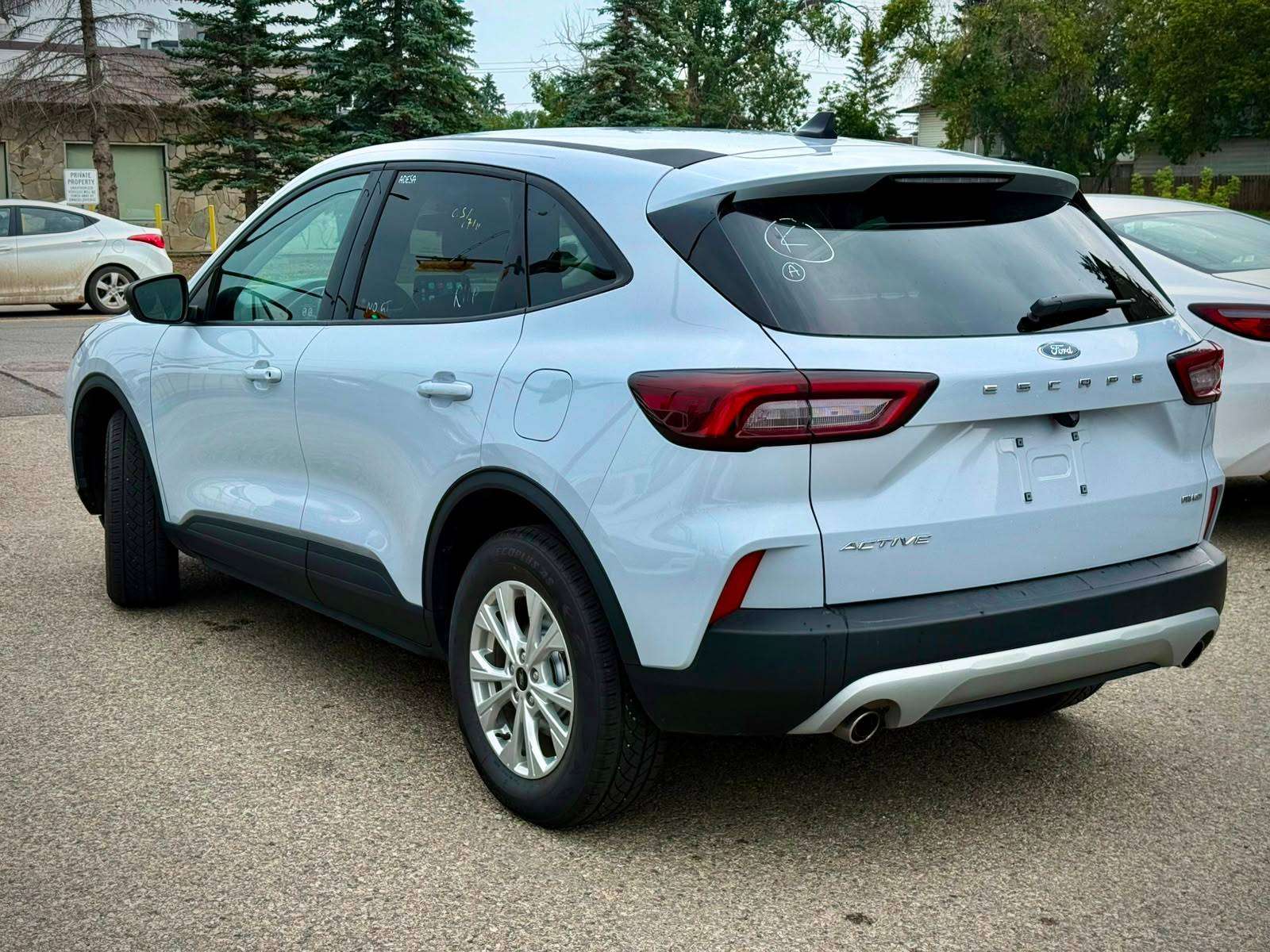 2025 Ford Escape — view 2