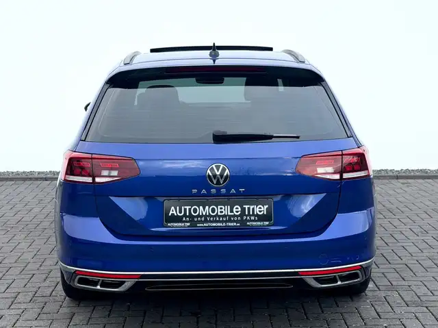Volkswagen Passat view 6