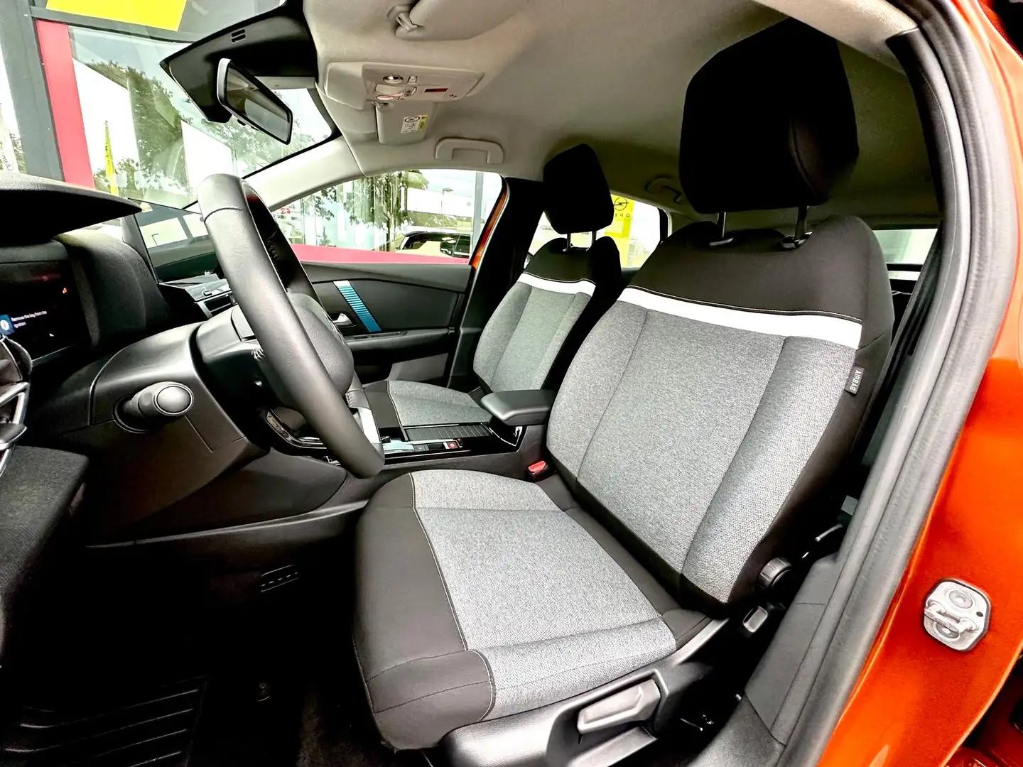 Citroen C4 Lim. ë- Feel TOP-PREIS! 3JAHRE GARANTIE KOSTENLOS! Orange - 2