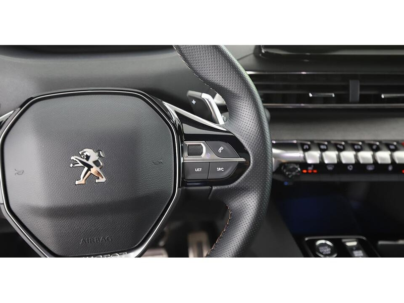 Peugeot 5008 1.2 136 GT Aut 7-SITZER LED SKY AHK RADAR — photo 21