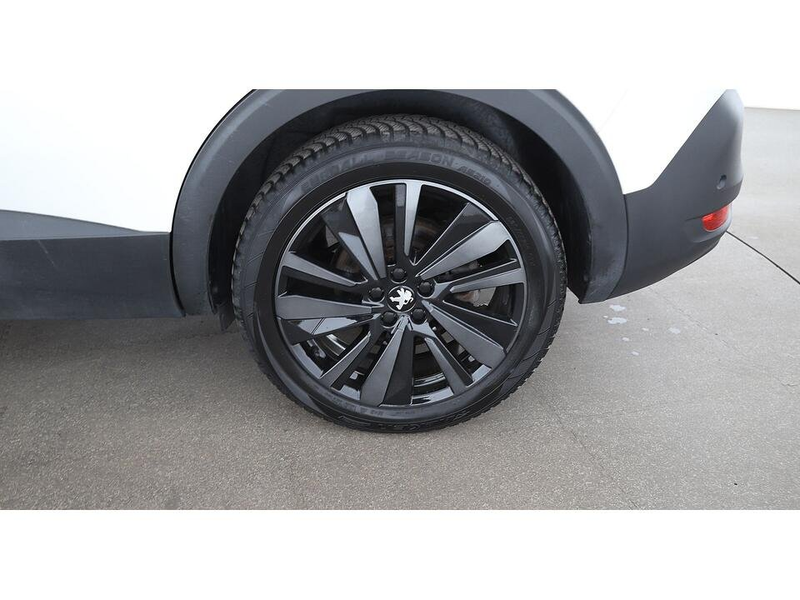 Peugeot 5008 1.2 136 GT Aut 7-SITZER LED SKY AHK RADAR — photo 27