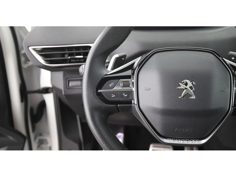 Peugeot 5008 1.2 136 GT Aut 7-SITZER LED SKY AHK RADAR — photo 22