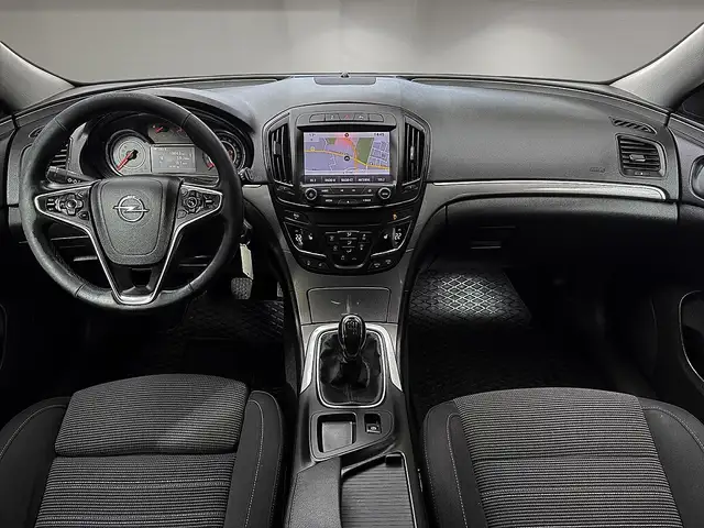 Opel Insignia view 9