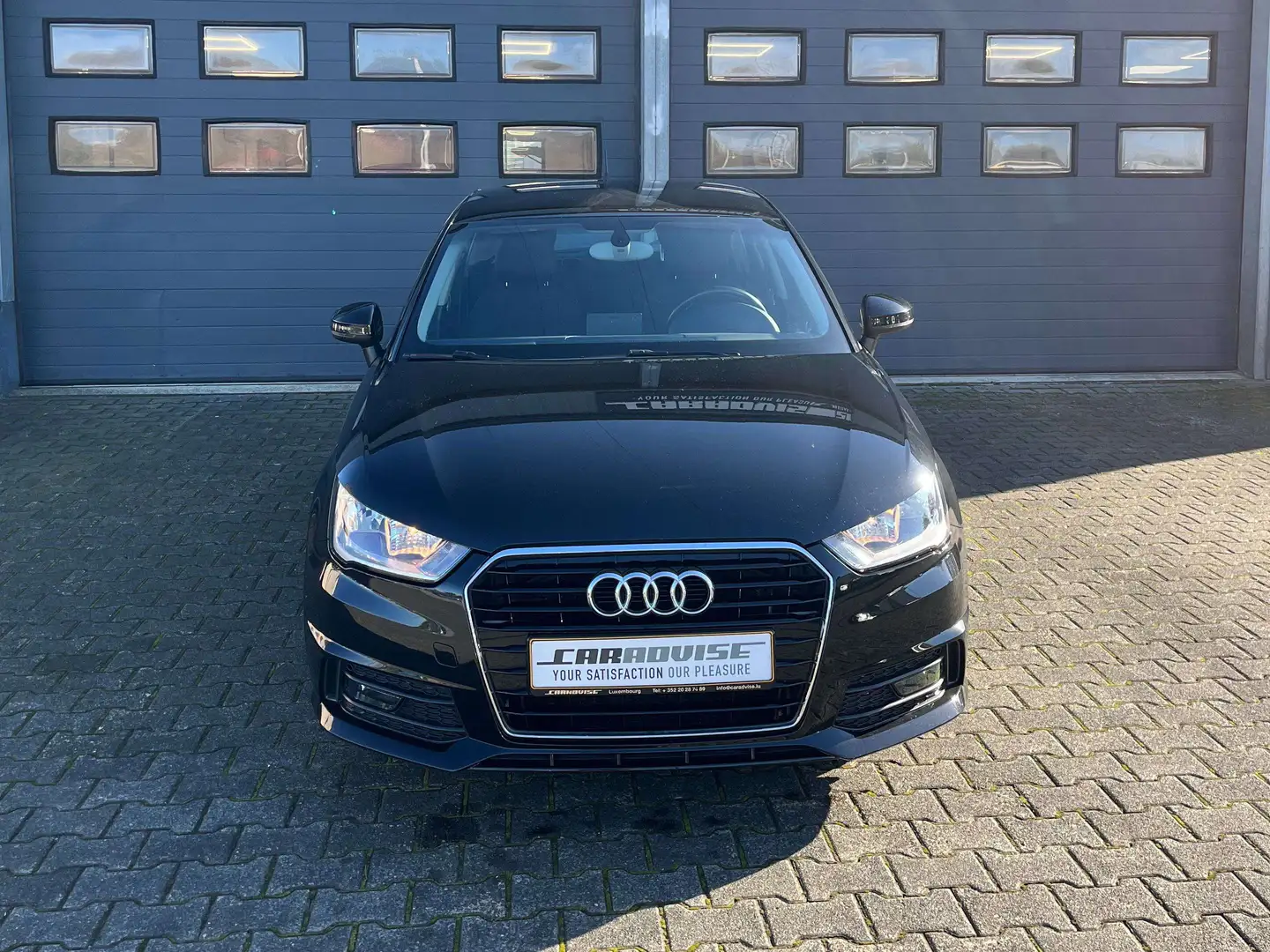 Audi A1 A1 1.0 TFSI ultra Sportback sport Zwart - 1