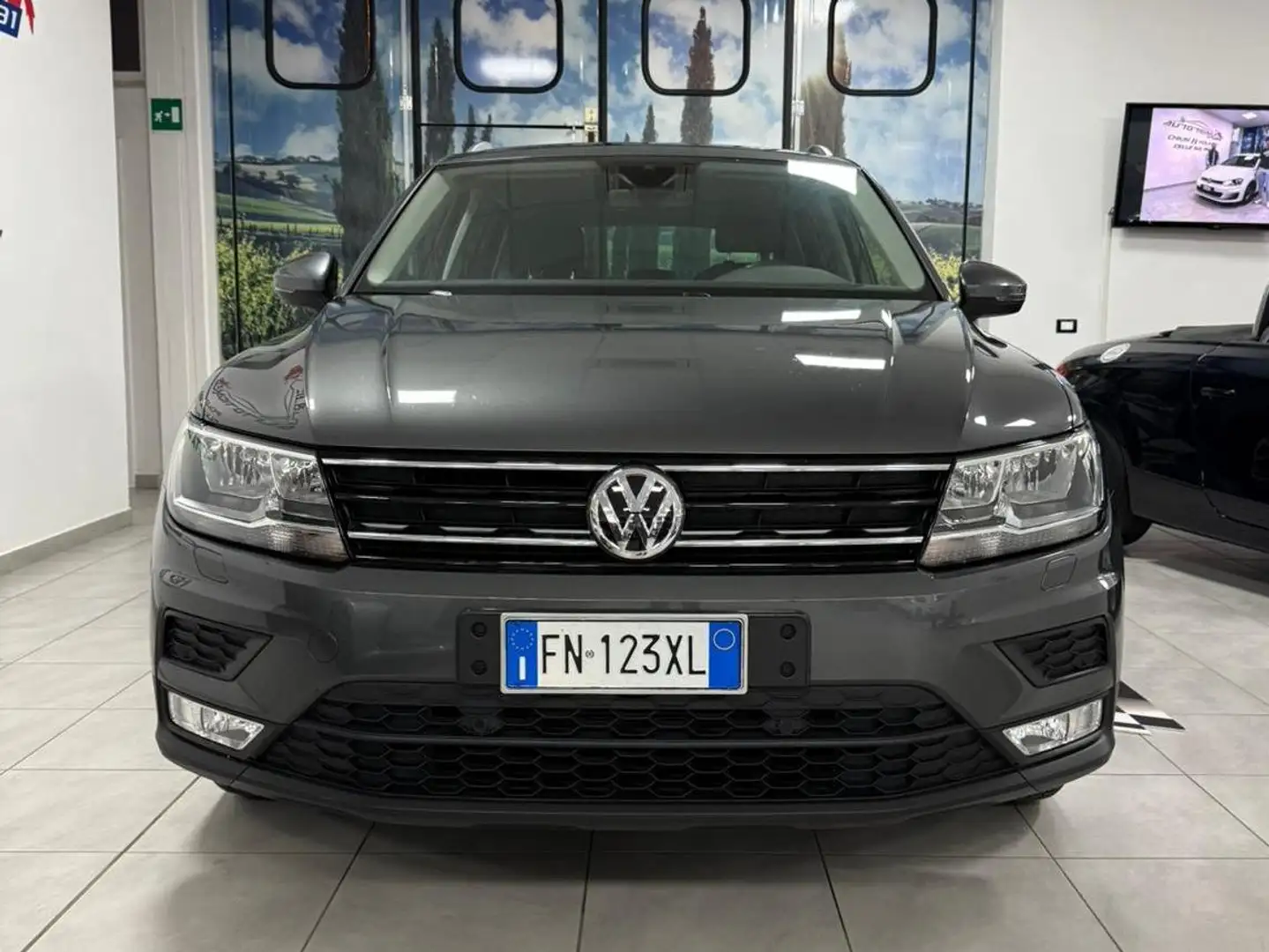 Volkswagen Tiguan Tiguan 2.0 tdi Business 150cv Zwart - 2