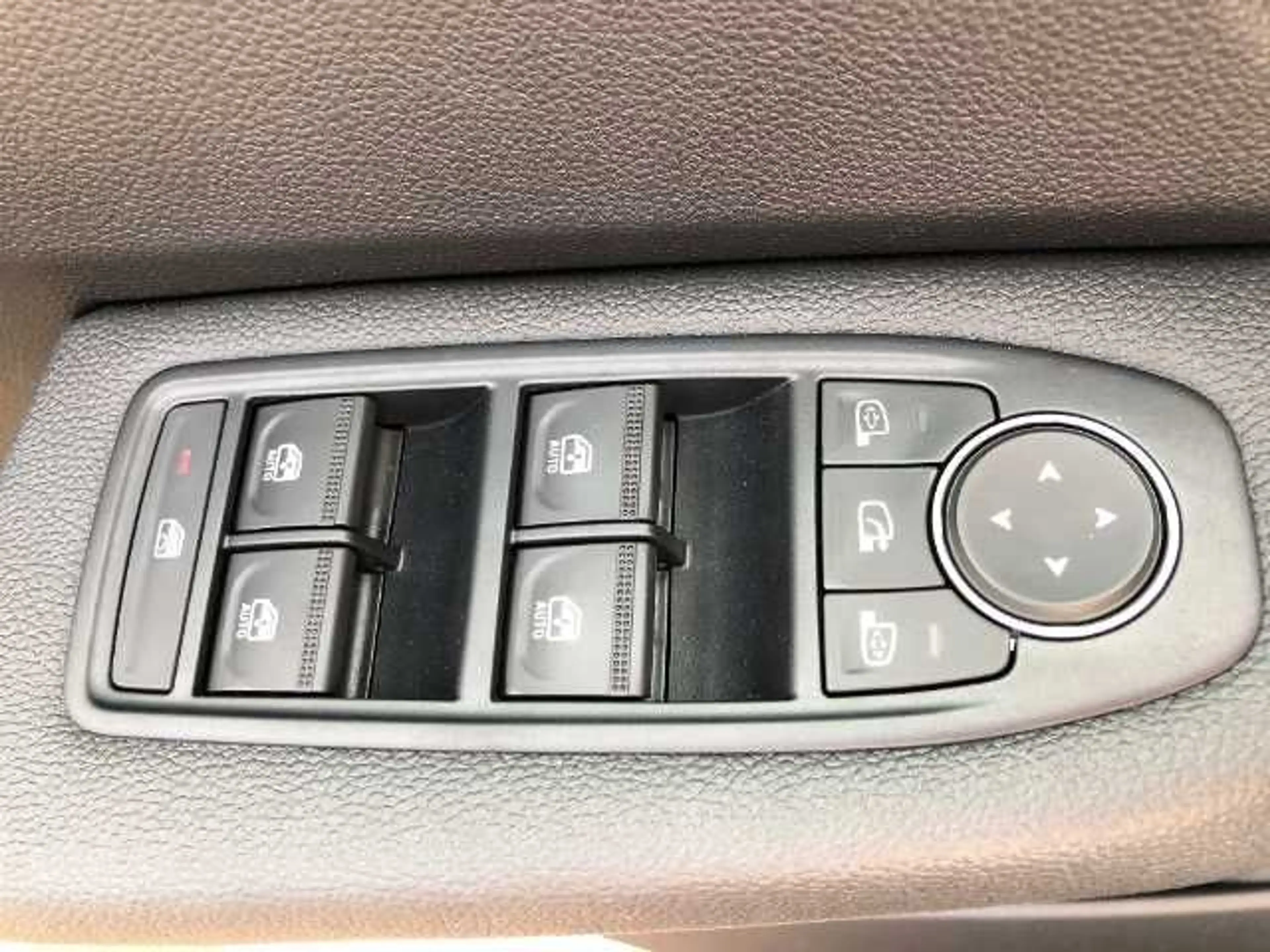 Mitsubishi Colt PLUS 1.0 Benziner 5-Gang — photo 10