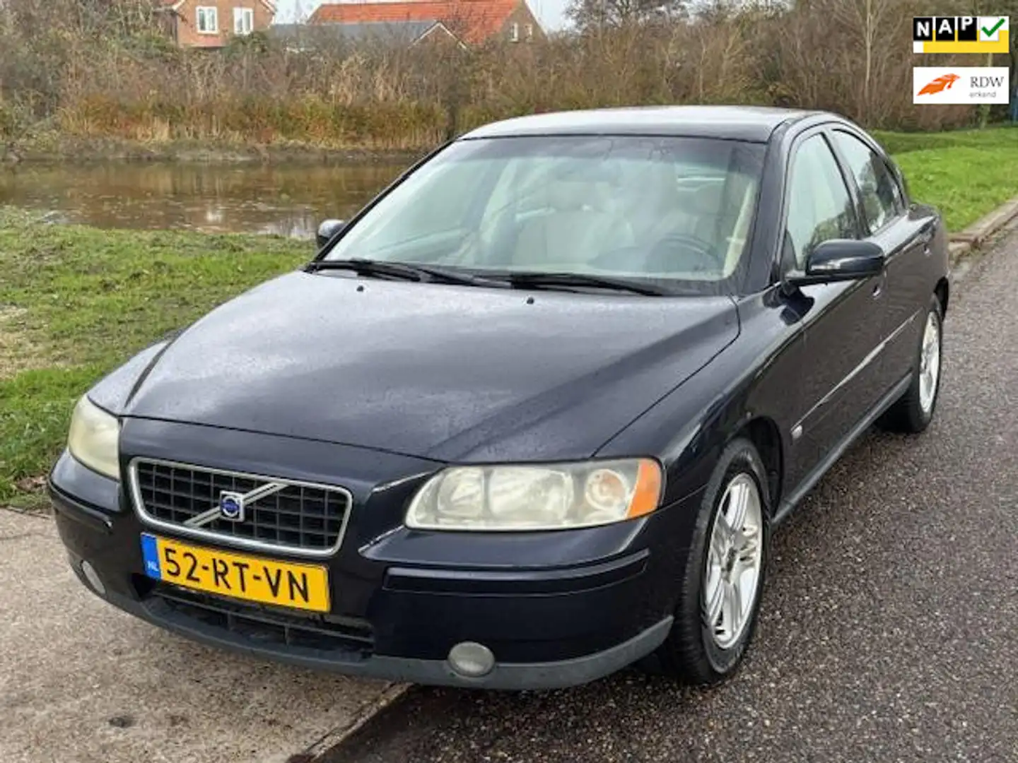 Volvo S60 2.4 Kinetic ECC Audio/CD Leder/Stof Electric pakke Blauw - 1