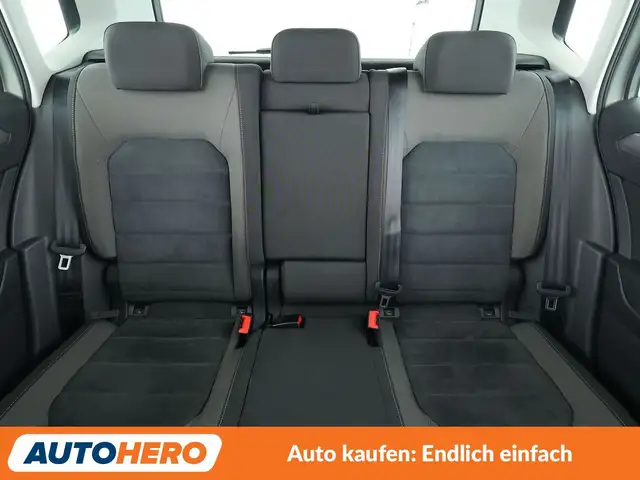 Volkswagen Golf Sportsvan view 15