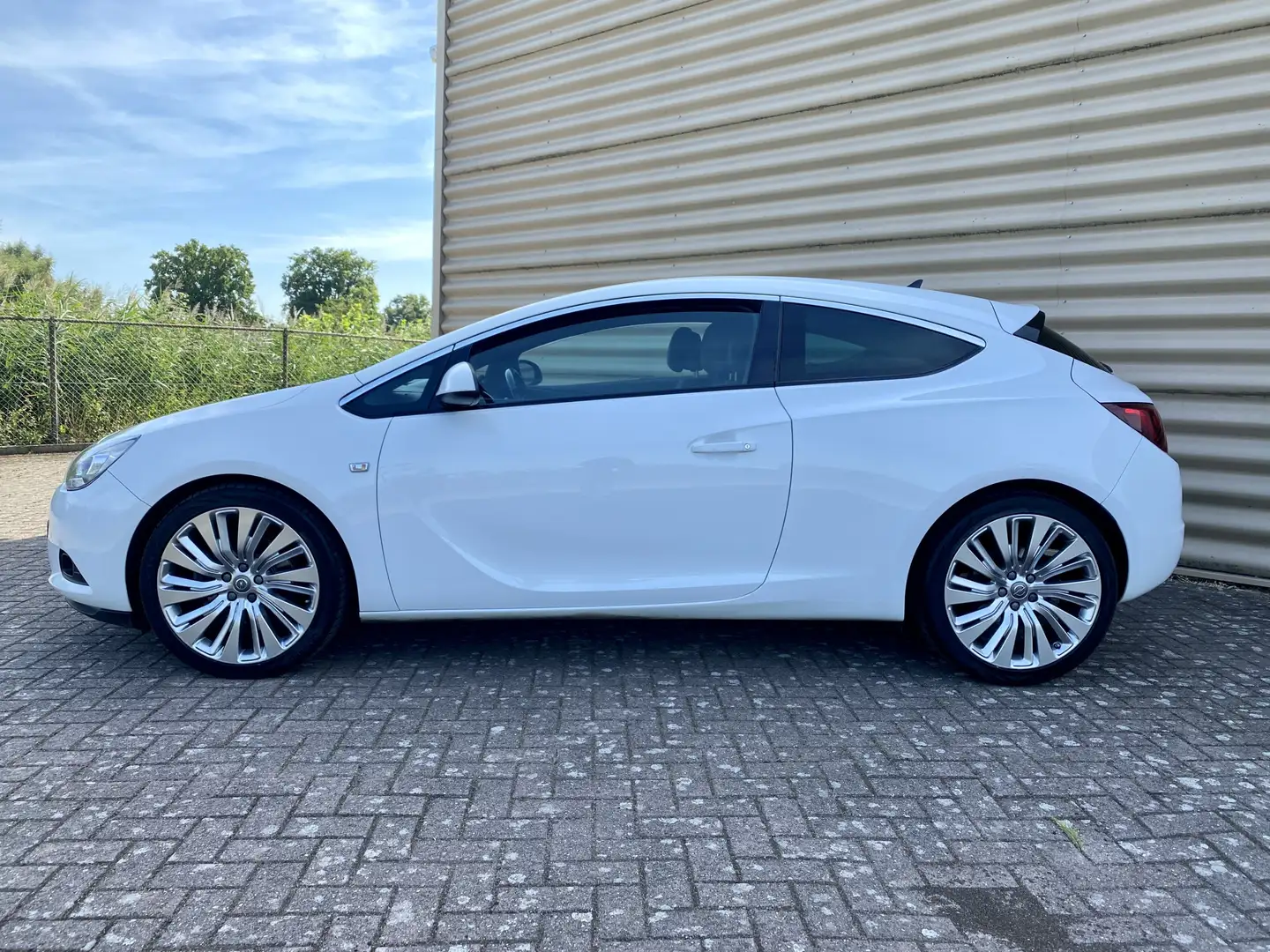 Opel Astra GTC 1.6 Turbo Sport 200PK [ 2e eig.dealer oh,20``l Wit - 2