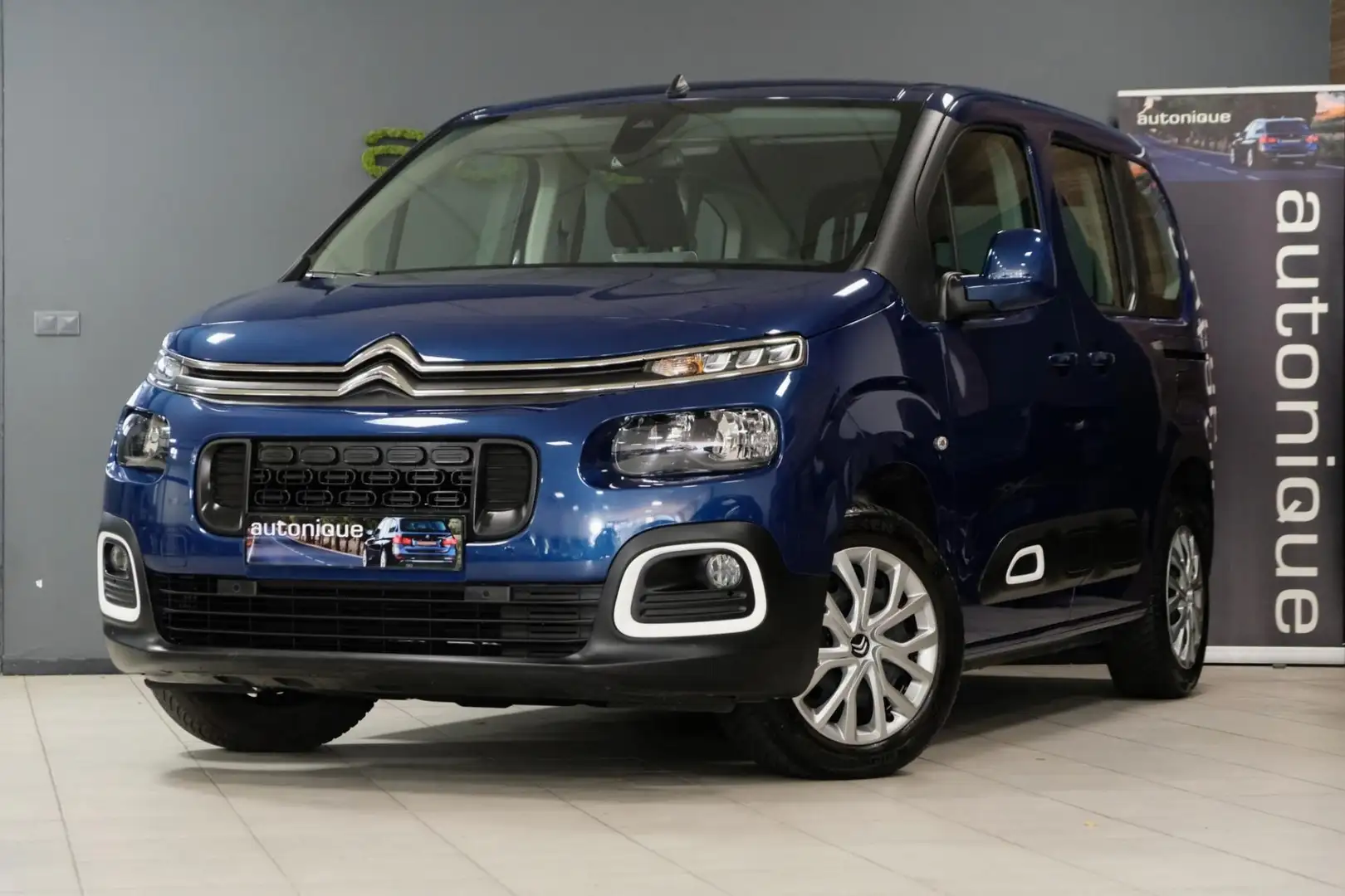Citroen Berlingo 1.2 PureTech *UNIEK 10.872km* 1e Eig. Automaat/Nav Blauw - 1