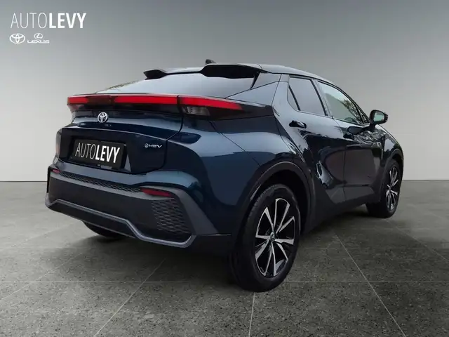 Toyota C-HR view 6